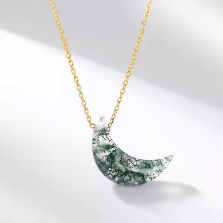 Moss Moon Pendant Necklace in 18K Gold