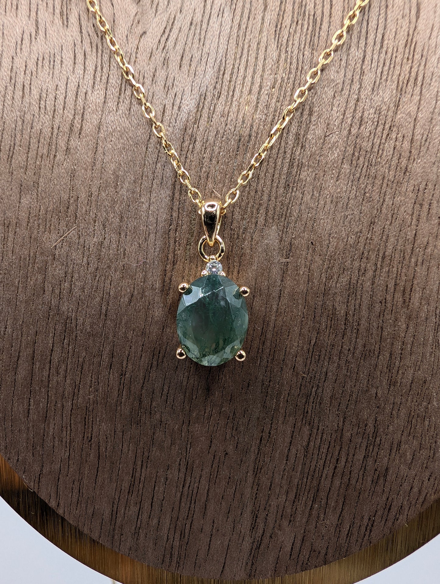 Green Moss Agate Harmony Oval Pendant Necklace